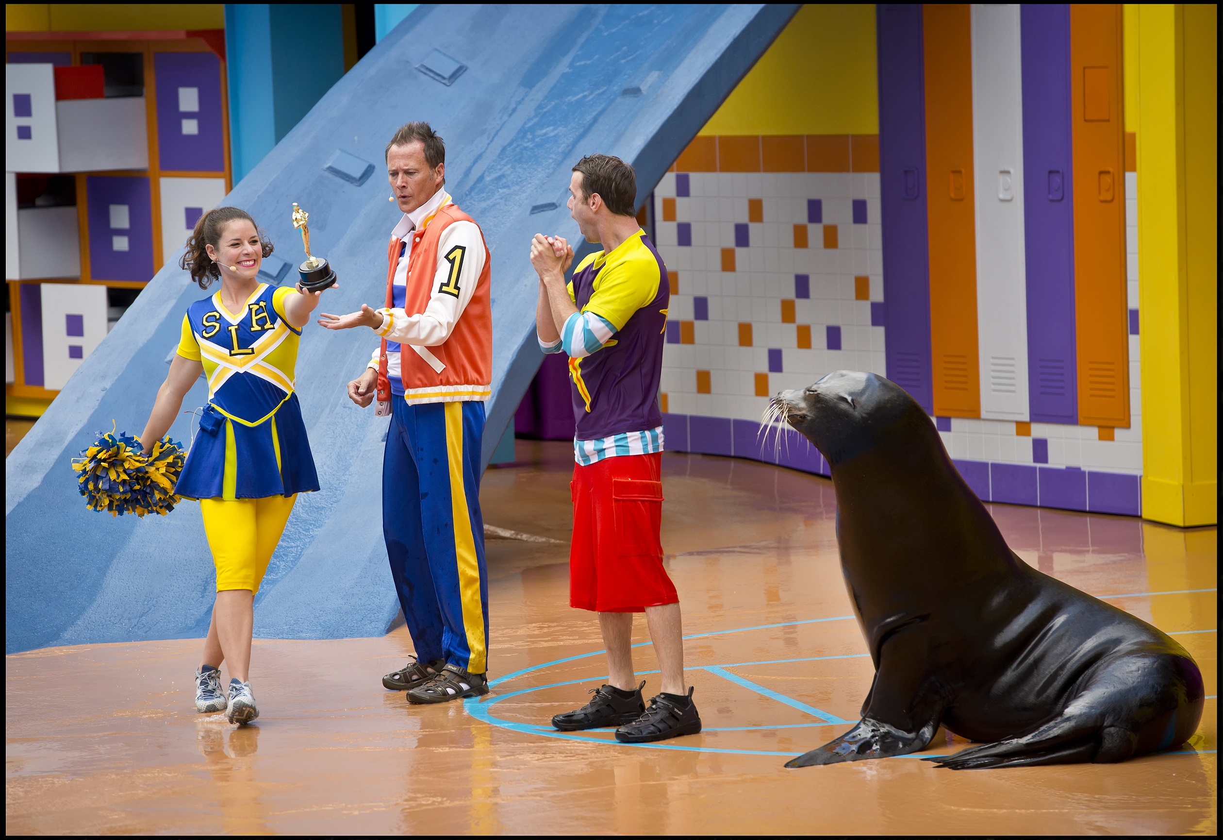 New Sea Lion And Otter Show Debuts At SeaWorld Orlando - Florida Parks